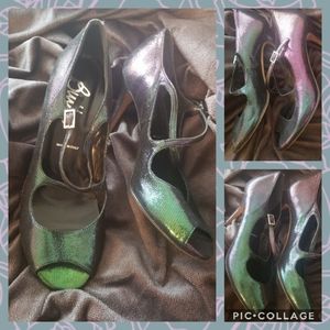 Butter Oil Slick Metallic Cross Strap Peep Toes